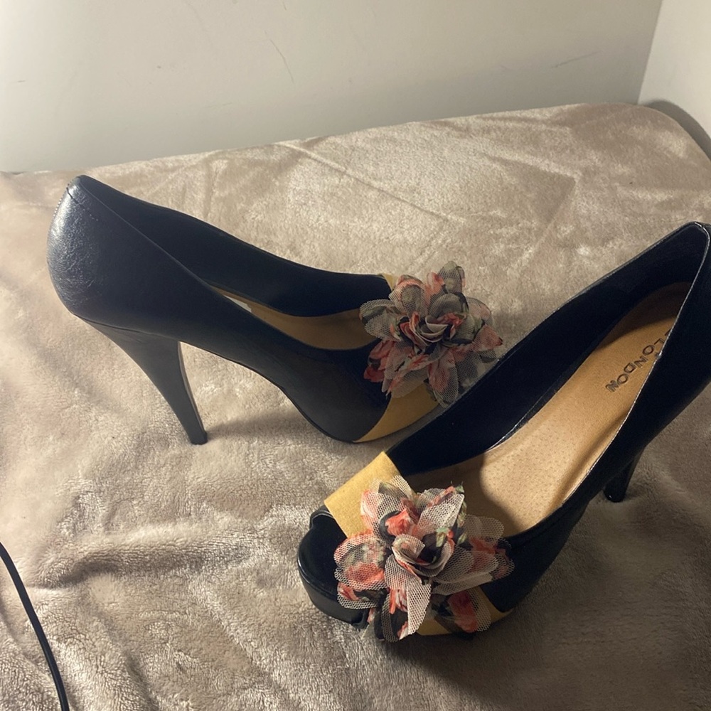 Z London Peep Toe Pump NWT - Size 10